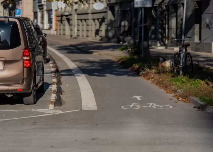 Proposed Pennsylvania Bill Encourages Parking-Protected Bike Lanes