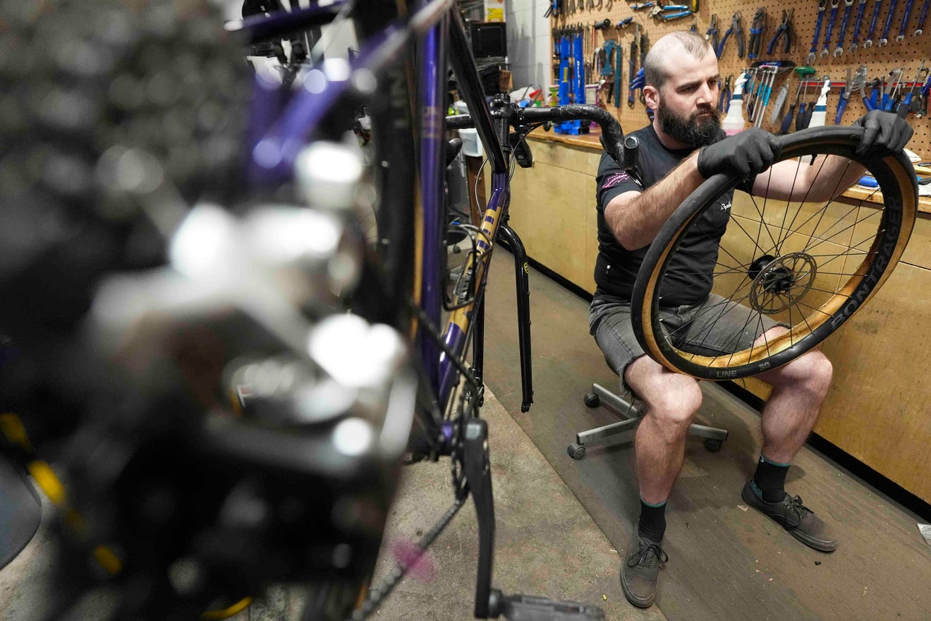 Two Bikes creating welcoming bike community and youth development in downtown Knoxville