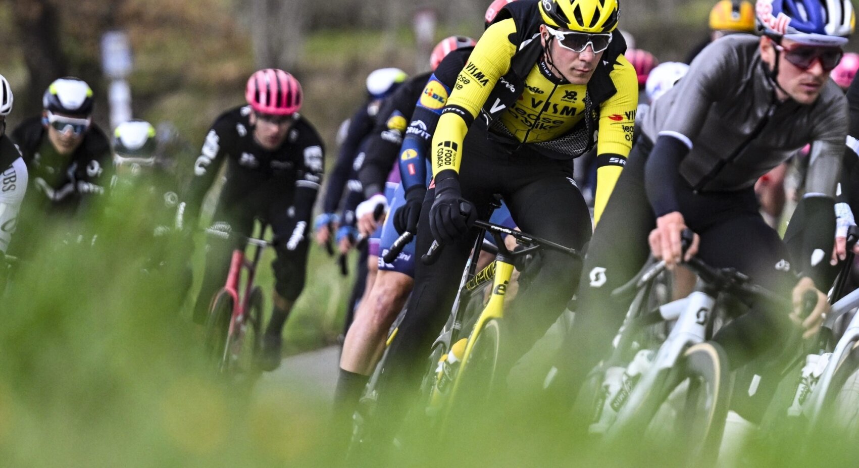 Team Visma | Lease a Bike unable to compete for top result in third stage Tirreno-Adriatico