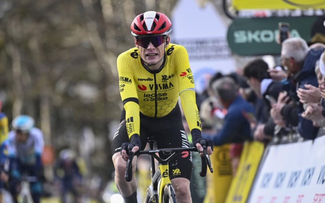 Vingegaard new leader in Paris-Nice after second place in rain-soaked mountain stage