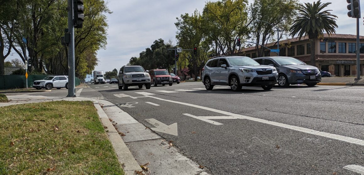 Cupertino to protect cyclists on Stevens Creek Boulevard